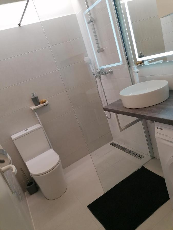 Wil Vannese Stinica Bagian luar foto